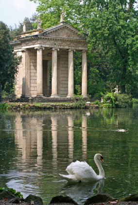 villa borgh Temple_Aesculapius_Villa-Borghese_rome1.jpg